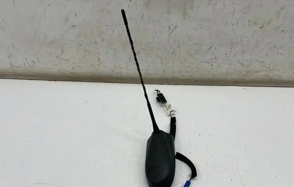 Opel Crossland X Aerial GPS antenna 39151090