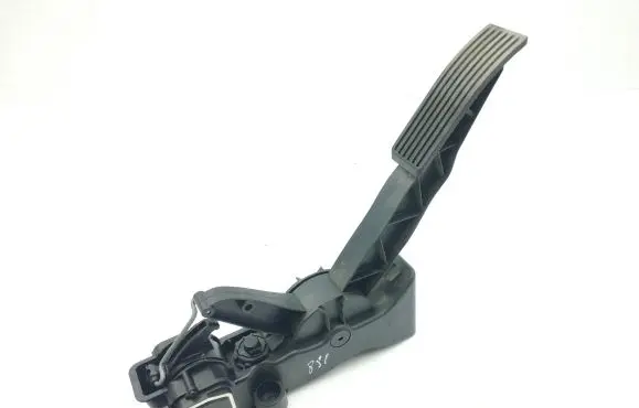Mercedes-Benz B W245 Accelerator throttle pedal 91736020