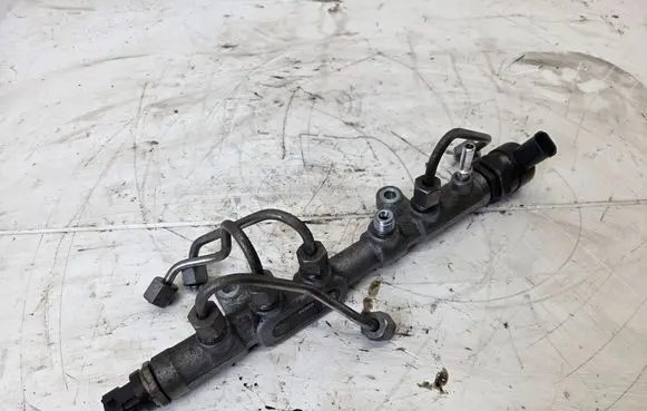 Land Rover Evoque I Fuel main line pipe G4D3-9D280-AA 0281006464