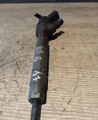 Mercedes-Benz A W168 Fuel injector A6680700987