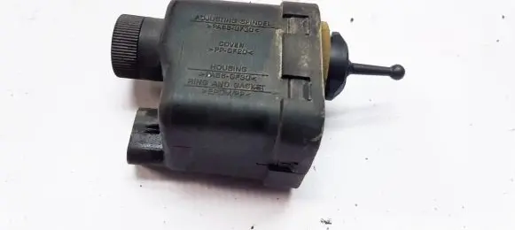 Headlight level adjustment motor