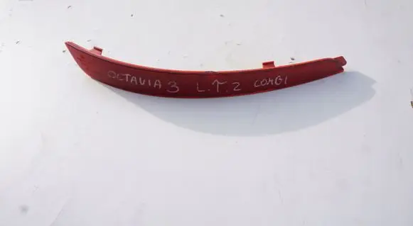 Rear tail light reflector