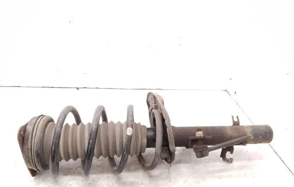 Nissan X-Trail T32 Front shock absorber with coil spring