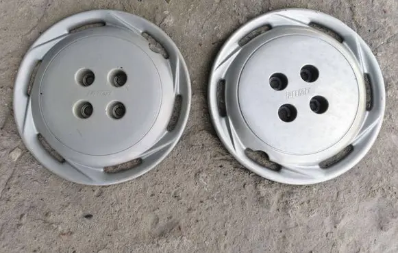 Fiat Croma R15 wheel hub/cap/trim 0077541980