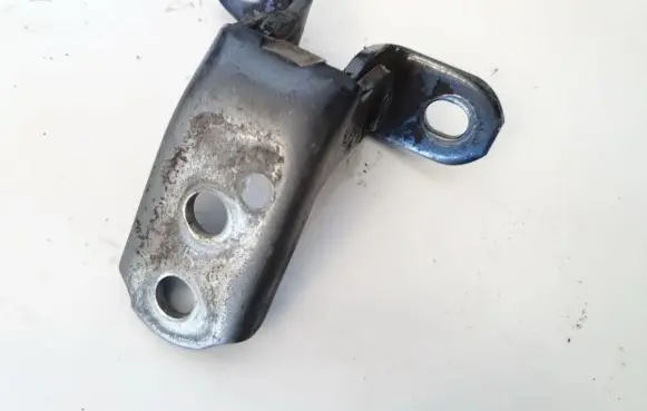Toyota Avensis T220 Front door upper hinge