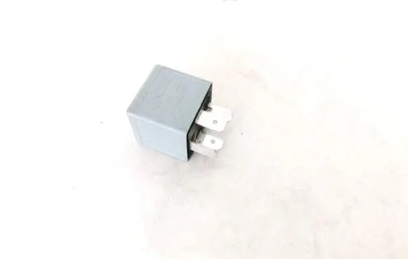 Audi A4 S4 B5 8D Other relay 8D0951253A V23134-J52-X301