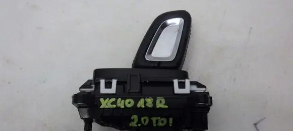 Volvo XC40 Gear selector/shifter in gearbox 31437334