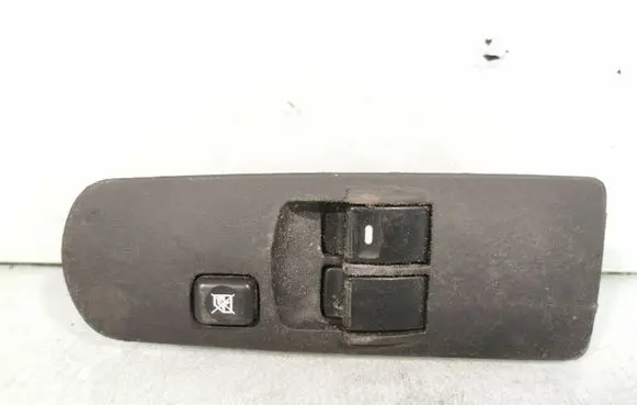 Mitsubishi Colt Electric window control switch C8DD523M 8608A075 09Y4D1