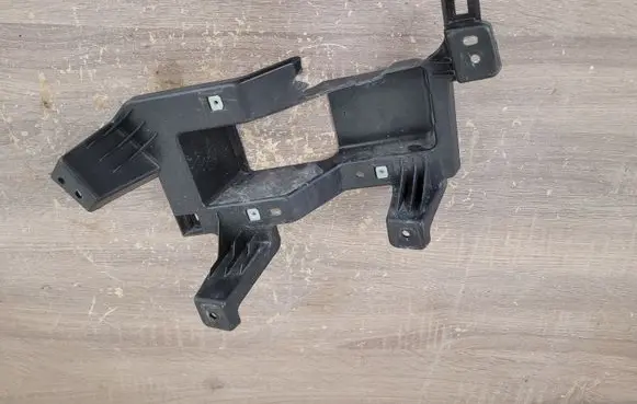 Chrysler Pacifica Fog light bracket 68445693AA
