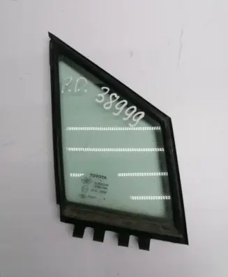 Toyota Corolla Verso E121 Front door vent window glass four-door 