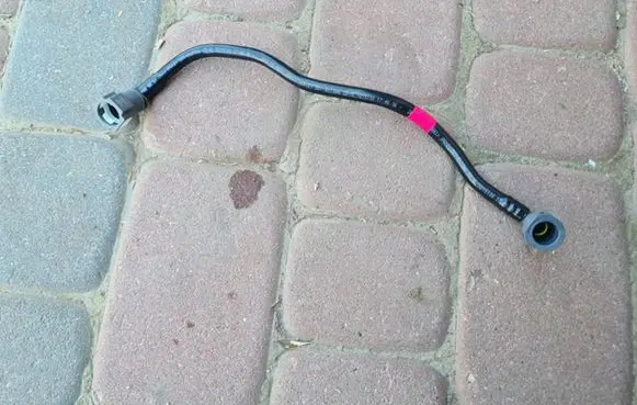 Renault Captur II Fuel line/pipe/hose 
