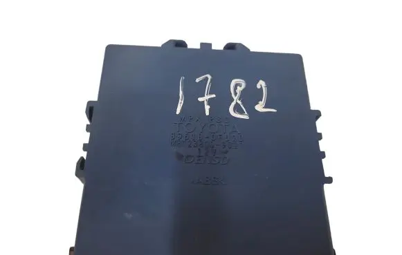 Toyota Corolla Verso E121 Combustion control unit/module 896180F020