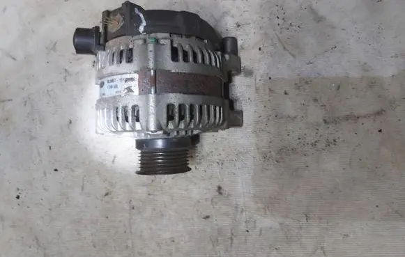 Ford Kuga I Generator/alternator 1748630 re3m5t10300