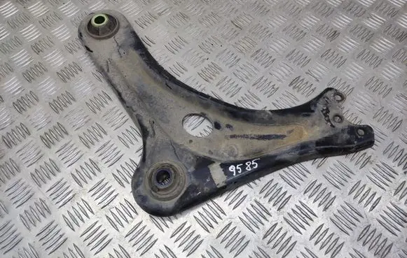 Peugeot 208 Front lower control arm/wishbone