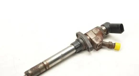 Ford Focus C-MAX Fuel injector 9657144580