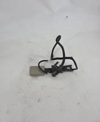 Toyota Avensis T250 Front seatbelt buckle 