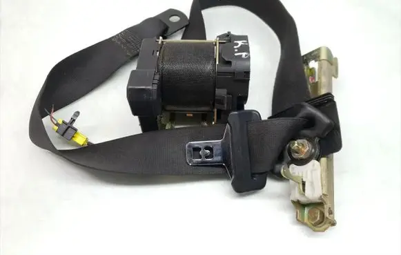 Mercedes-Benz ML W163 Front seatbelt A1638602985