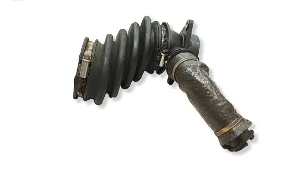 Ford Grand C-MAX Turbo air intake inlet pipe/hose AV616C784AE