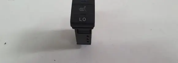 Toyota Auris E180 Seat heating switch