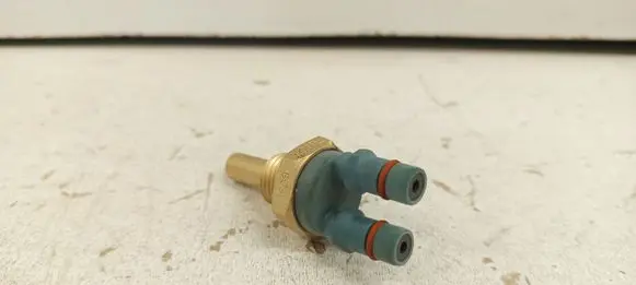 Mercedes-Benz 190 W201 Coolant temperature sensor 0065427717