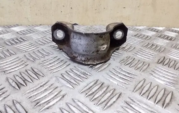 BMW X5 E70 Sway bar bush bracket, front 6771927