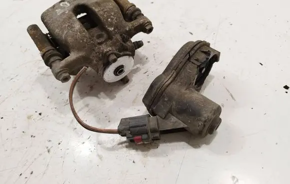 Renault Zoe Rear brake caliper 32338814