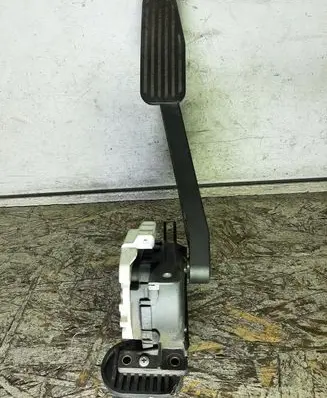Volvo S60 Accelerator throttle pedal 007769