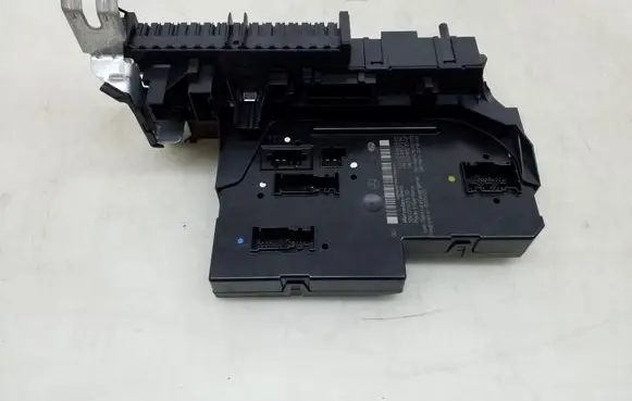 Mercedes-Benz E W212 Fuse module A2129060505
