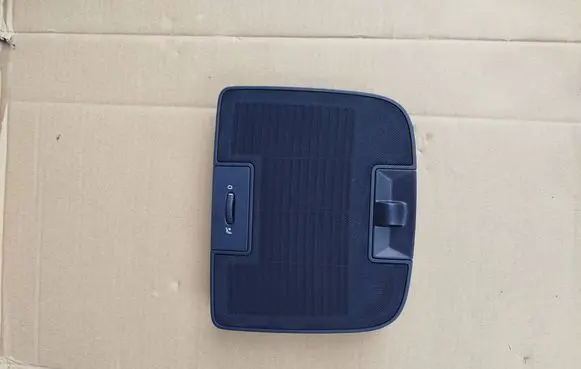 Volkswagen Golf Plus Dash center air vent grill 5M0819153B