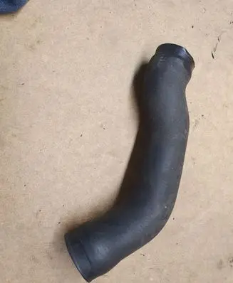 Volkswagen Golf II Intercooler hose/pipe 191145843C