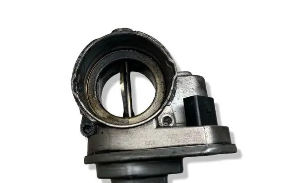 Mitsubishi Grandis Throttle valve 038128063L B42650014