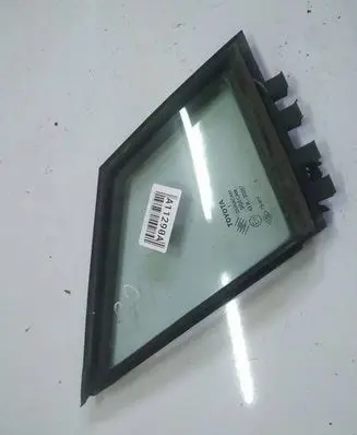 Toyota Corolla Verso AR10 Front door vent window glass four-door AS2