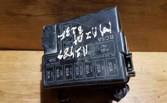 Mazda 323 F Fuse box set