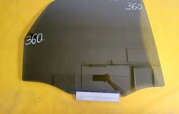 Opel Meriva A Rear door window glass