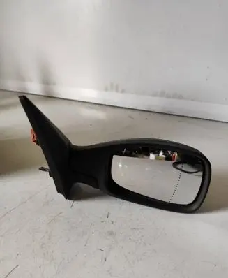 Peugeot 306 Front door electric wing mirror E202846 E201846 E101846