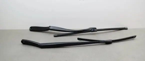 BMW 5 F10 F11 Windshield/front glass wiper blade 7203156 7182459