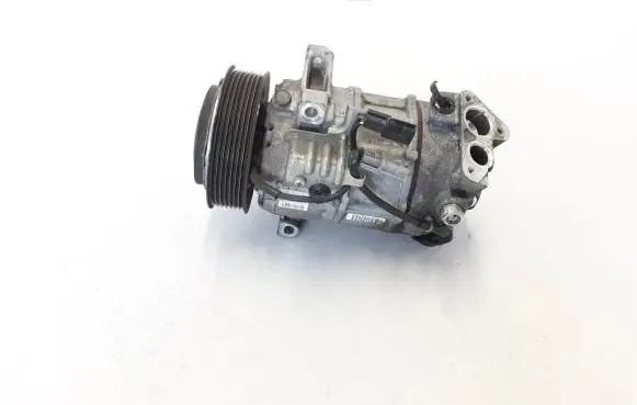 Renault Megane III Air conditioning (A/C) compressor (pump) 926004EB0A