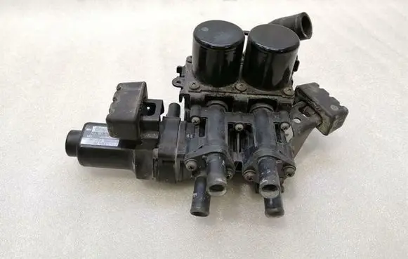 Bentley Continental Coolant heater control valve 3D2959617B
