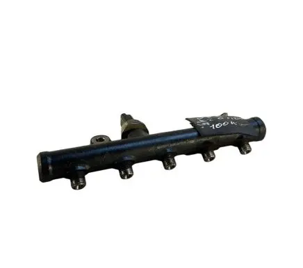 Volvo V50 Fuel main line pipe 9654726280 768218 06065117611060