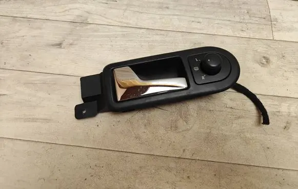 Volkswagen PASSAT B5.5 Front door interior handle 3B1837113