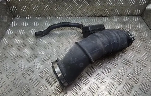 Lexus ES 250 - 300 - 330 Air intake duct part 1788025020 1788125030 1789325010