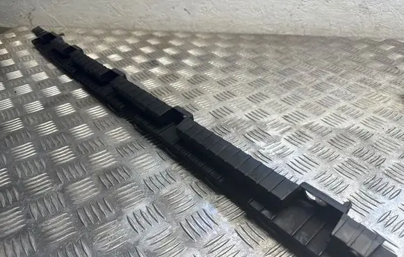 Volvo XC90 Sill supporting ledge 31378136