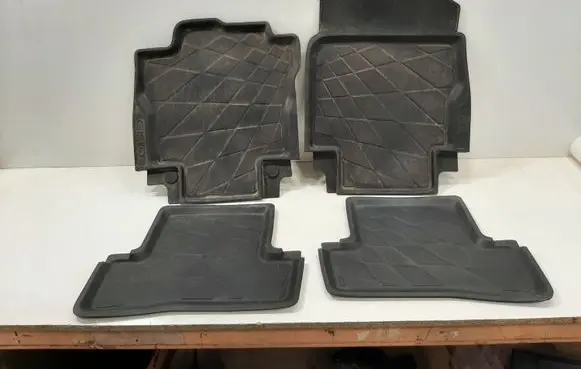 Renault Clio IV Front floor mat 8201321296