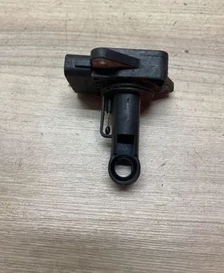 Toyota Corolla Verso AR10 Mass air flow meter 222040n010