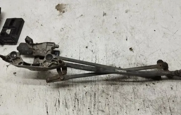 Ford Focus C-MAX Front wiper linkage and motor 0390241724