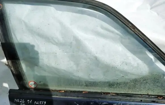 Mazda 626 Front door window glass four-door