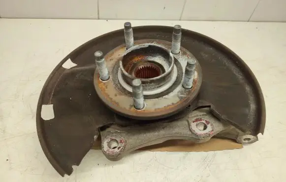 Chevrolet Cruze Front wheel hub spindle knuckle