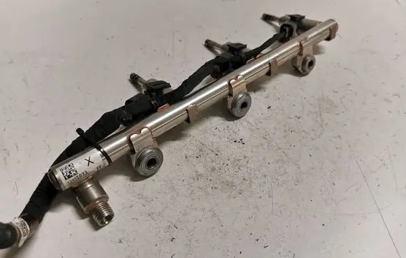 Chevrolet Camaro Fuel injectors set 12671073