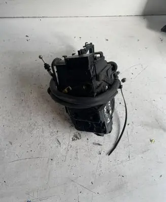 Hyundai Santa Fe Front door lock 813102B020