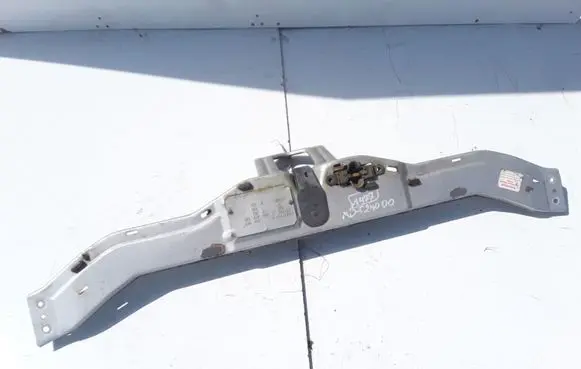 Mercedes-Benz C W202 Top upper radiator support slam panel